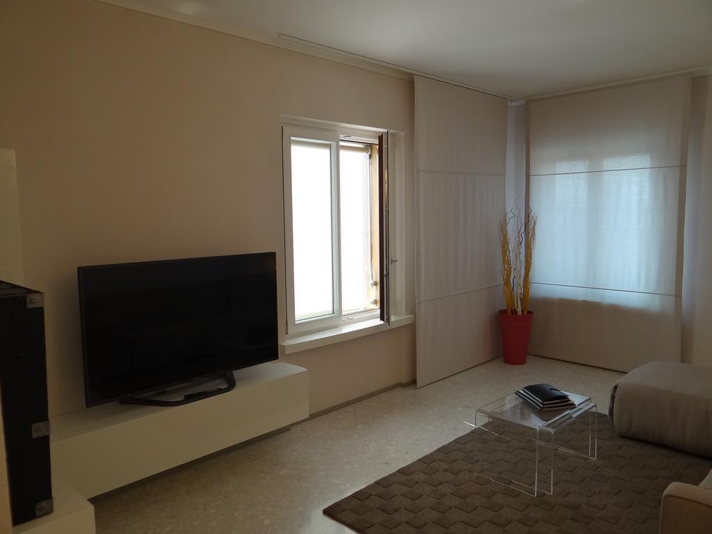 Theater Verona Luxury Apartment Quarto foto